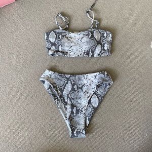 NEW Zaful Snakeskin bikini